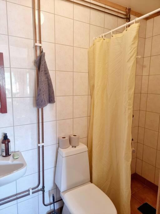 Bo Pa Lantgard Motala